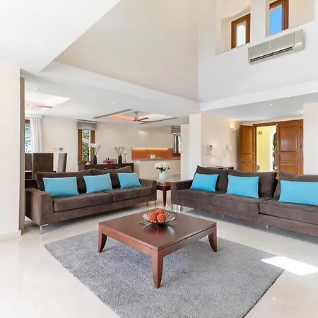 Villa 4 Bedroom Galinios With Large Private Pool, Aphrodite Hills Kouklia