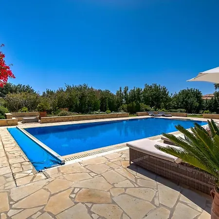 4 Bedroom Galinios With Large Private Pool, Aphrodite Hills Villa