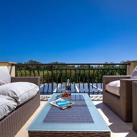 4 Bedroom Galinios With Large Private Pool, Aphrodite Hills Kouklia
