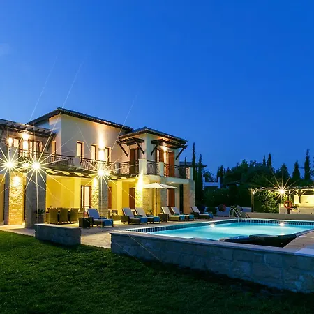 4 Bedroom Galinios With Large Private Pool, Aphrodite Hills * Kouklia