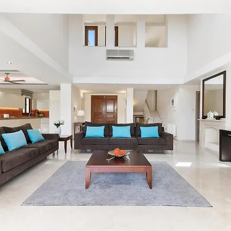 4 Bedroom Galinios With Large Private Pool, Aphrodite Hills * Kouklia