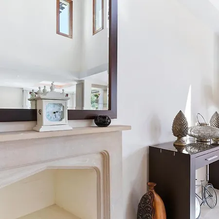 4 Bedroom Galinios With Large Private Pool, Aphrodite Hills Villa Kouklia