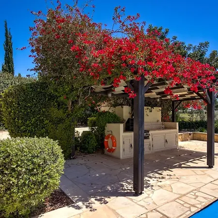 Villa 4 Bedroom Galinios With Large Private Pool, Aphrodite Hills Kouklia