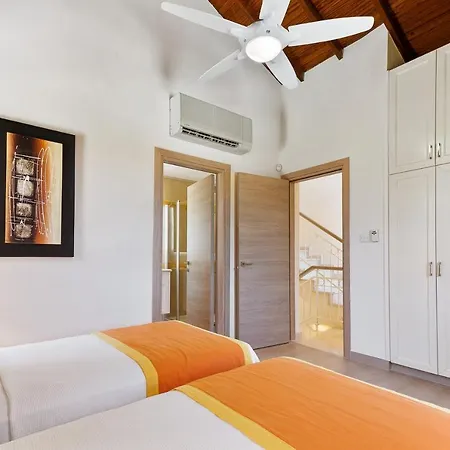 4 Bedroom Galinios With Large Private Pool, Aphrodite Hills *
