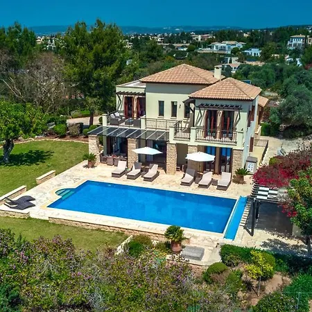 4 Bedroom Galinios With Large Private Pool, Aphrodite Hills * Kouklia